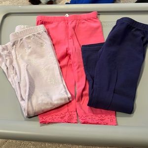 Bundle of 3 pairs of pants size 4t
